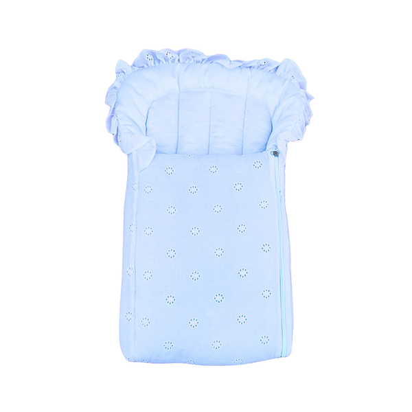 White Eyelet Hooded Carrynest with Soft Padding